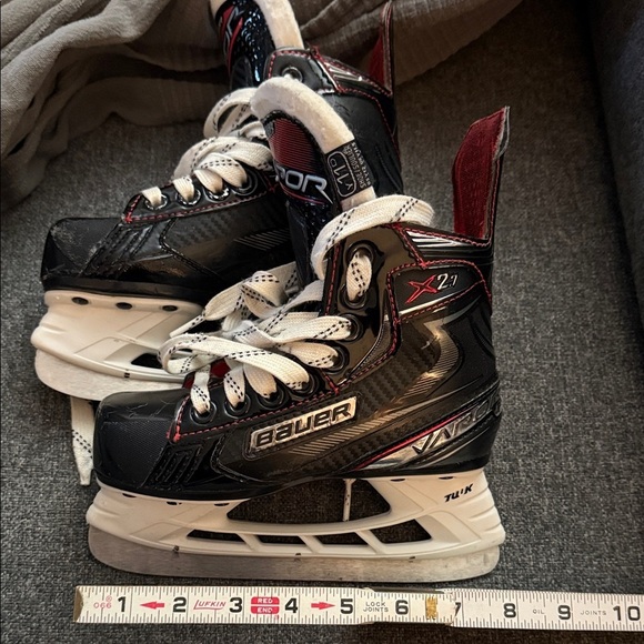 Bauer Other - Bauer X2.7 Vapor Black and White Ice Hockey Skates with Red Accents Size Y12